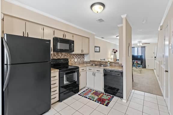City Access Retreat with Wi-Fi & 2 TVs