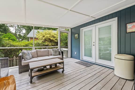 Comfortable Mid-Term Rental Near Base & Hospital