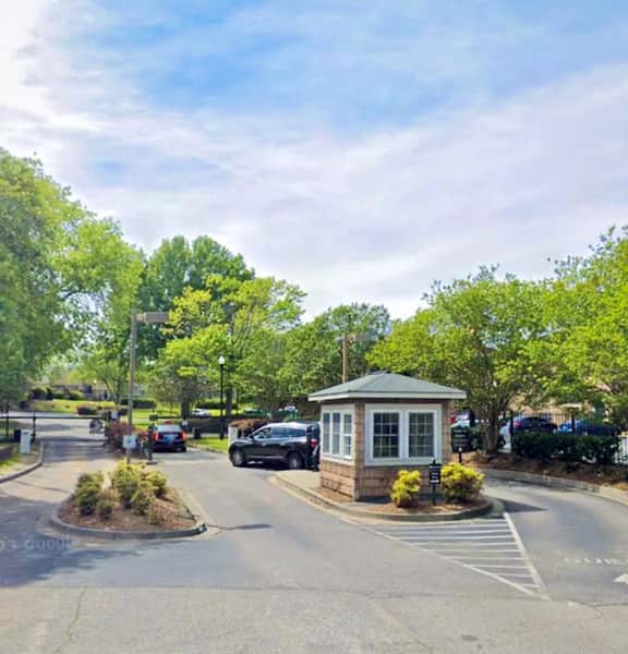 Quiet & Secure Stay in Gated Community