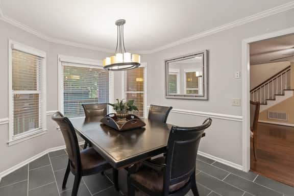 Short Drive To Ft. Jackson, Screened Porch, 3 TVs